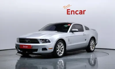 Ford Mustang · 2011 год