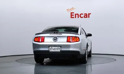 Ford Mustang 2011, 177992 км, за 6078.62 USD
