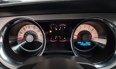 Ford Mustang 2011, 177992 км, за 6078.62 USD - фото 8