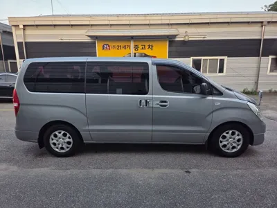 Hyundai Starex 2017, 166122 км, за 10437.18 USD