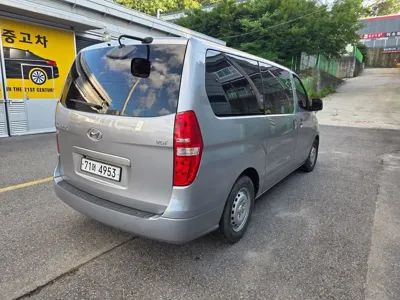 Hyundai Starex 2017, 166122 км, за 10437.18 USD
