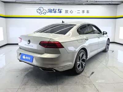 Volkswagen Magotan 2021, 70100 км, за 16009.11 USD