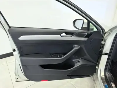 Volkswagen Magotan 2021, 70100 км, за 16009.11 USD - фото 7