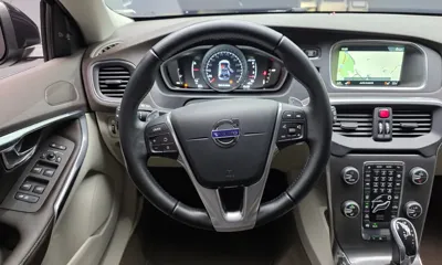 Volvo V40 2016, 54661 км, за 9787.17 USD - фото 13