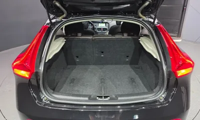 Volvo V40 2016, 54661 км, за 9787.17 USD - фото 20