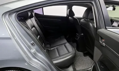 Hyundai Avante 2018, 91287 км, за 6739.35 USD - фото 12