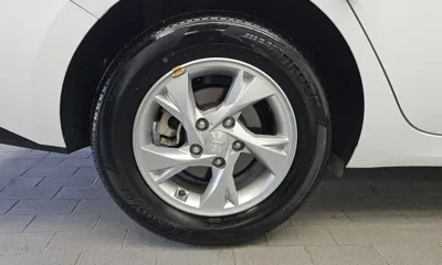 Hyundai Avante 2023, 23068 км, за 10358.31 USD