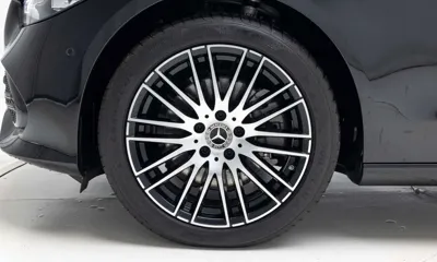 Mercedes-Benz C-Class 2025, 2351 км, за 32526.7 USD