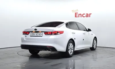 Kia K5 2017, 109174 км, за 5844.11 USD