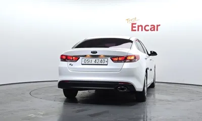 Kia K5 2017, 109174 км, за 5844.11 USD