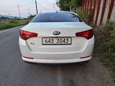 Kia K5 2013, 119000 км, за 2345.28 USD