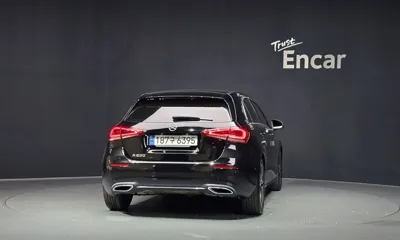 Mercedes-Benz A-Class 2021, 104099 км, за 11068.41 USD