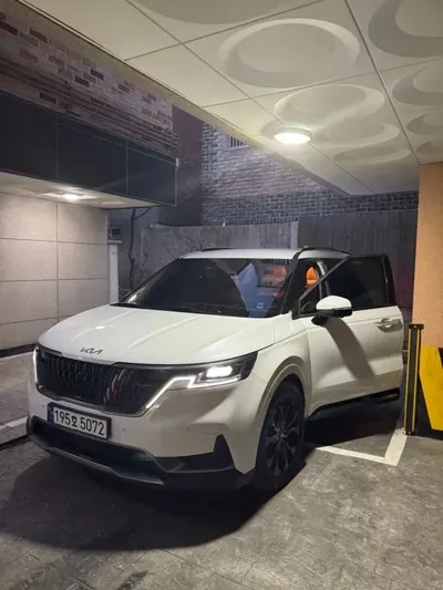 Kia Canival 2023, 84000 км, за 7822.93 USD