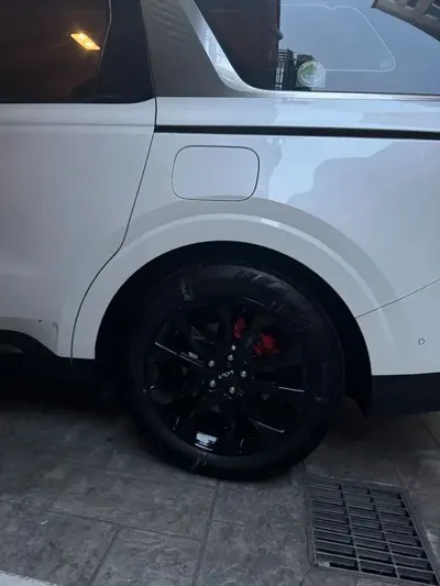 Kia Canival 2023, 84000 км, за 7822.93 USD