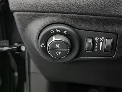 Jeep Compass 2020, 55400 км, за 7769.13 USD - фото 21