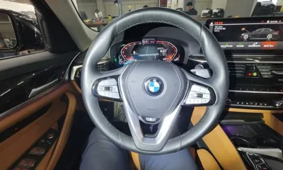 BMW 5-Series 2023, 32179 км, за 24720.29 USD - фото 8