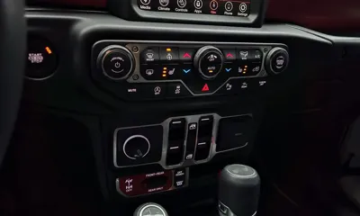 Jeep Wrangler 2022, 25820 км, за 34331.1 USD - фото 19