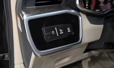 Audi A6 2021, 43944 км, за 25222.64 USD - фото 27