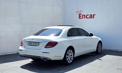 Mercedes-Benz E-Class 2018, 87149 км, за 15764.58 USD