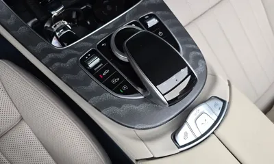 Mercedes-Benz E-Class 2023, 8147 км, за 49560.19 USD - фото 20