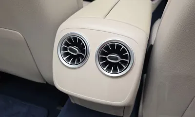 Mercedes-Benz E-Class 2023, 8147 км, за 49560.19 USD - фото 26