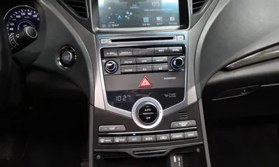 Hyundai Grandeur 2017, 73307 км, за 6840.39 USD - фото 17