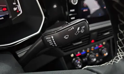 Volkswagen Jetta 2024, 55689 км, за 15547.76 USD - фото 19