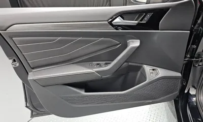 Volkswagen Jetta 2024, 55689 км, за 15547.76 USD - фото 24