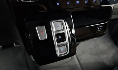 Hyundai Staria 2023, 28545 км, за 29739.58 USD