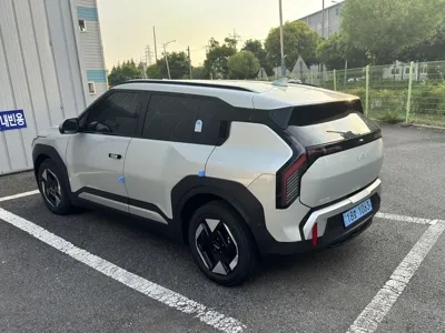 Kia EV3 2026, 395 км, за 11251.15 USD