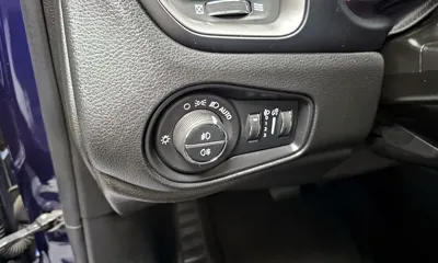 Jeep Renegade 2019, 103274 км, за 7553.86 USD - фото 17