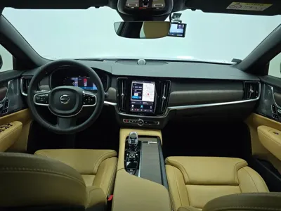 Volvo S90 2024, 34194 км, за 30553.2 USD - фото 7