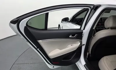 Genesis G70 2020, 33338 км, за 14873.09 USD - фото 25