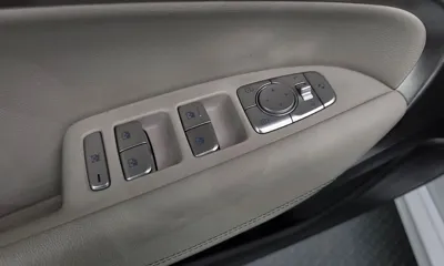Genesis G70 2020, 33338 км, за 14873.09 USD - фото 27