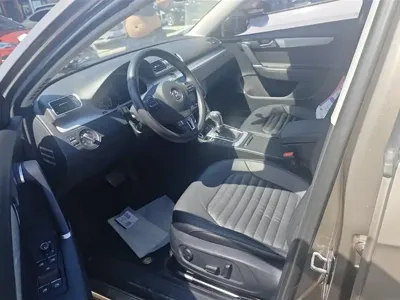 Volkswagen Magotan 2016, 113600 км, за 6547.84 USD - фото 9