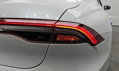 Hyundai Grandeur 2020, 118412 км, за 11851.27 USD - фото 23