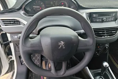 Peugeot 2008 2014, 101800 км, за 4635 USD - фото 18