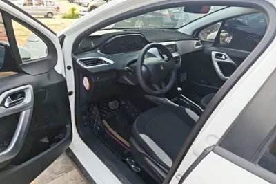 Peugeot 2008 2014, 101800 км, за 4635 USD - фото 23