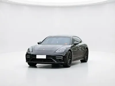 Porsche Panamera · 2018 год