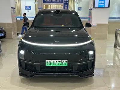 Li Auto Li L9 · 2025 год