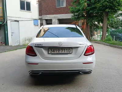 Mercedes-Benz E-Class 2018, 101000 км, за 12307.09 USD