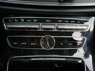 Mercedes-Benz E-Class 2018, 101000 км, за 12307.09 USD - фото 18