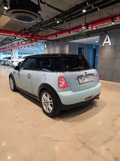 MINI Cooper 2013, 160000 км, за 2510.74 USD