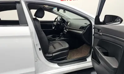 Hyundai Avante 2020, 126576 км, за 7598.28 USD - фото 11