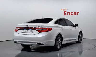 Hyundai Grandeur 2012, 221532 км, за 3055.32 USD