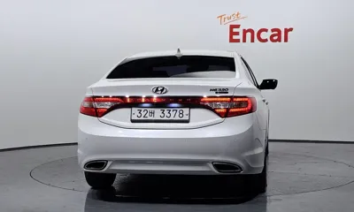 Hyundai Grandeur 2012, 221532 км, за 3055.32 USD