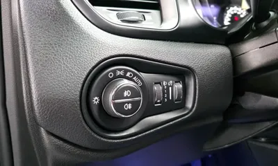 Jeep Renegade 2020, 100018 км, за 7807.51 USD - фото 19