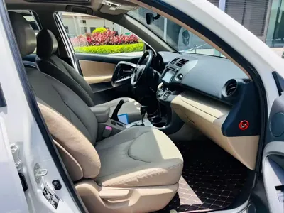 Toyota RAV4 2013, 160000 км, за 5430.18 USD