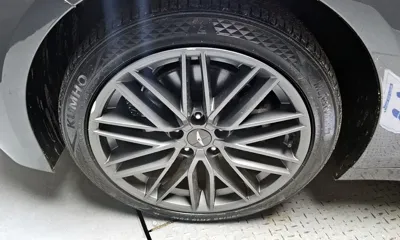Genesis G70 2018, 109490 км, за 12034.88 USD