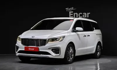 Kia Canival · 2019 год